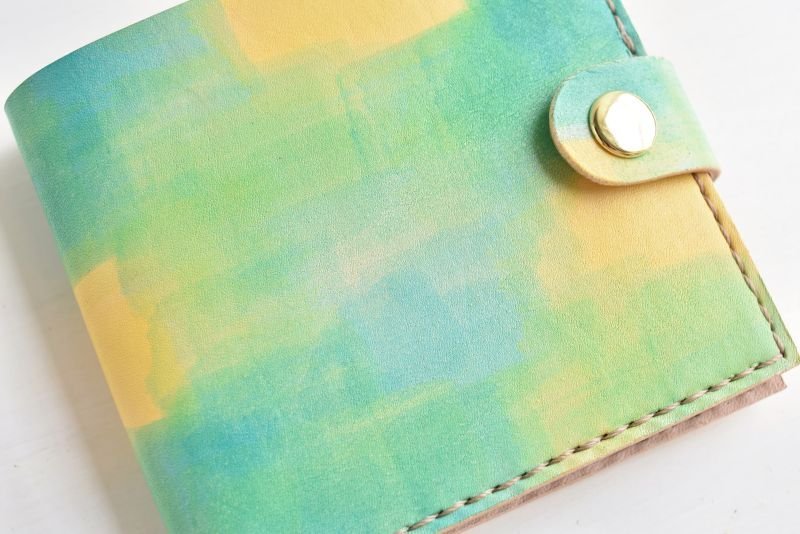 画像2: ブルーとイエローの二つ折り財布 (2)